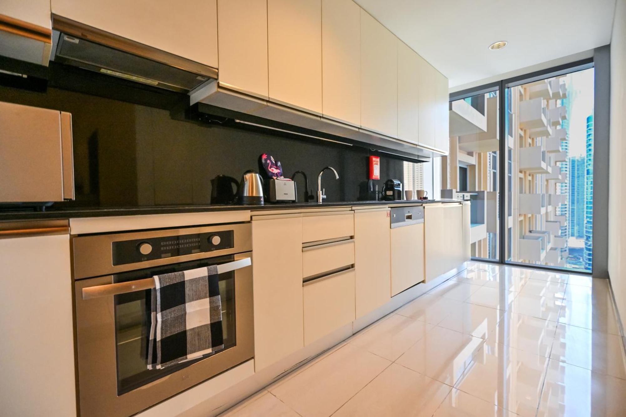 Apartment Luxury - Stunning Marina View - 5-star Amenities